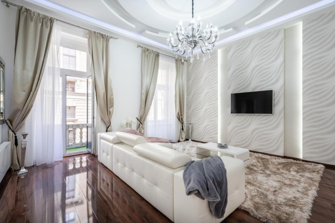 Opera Balkony Luxury Apartment With Free Parking Budapest Exterior photo