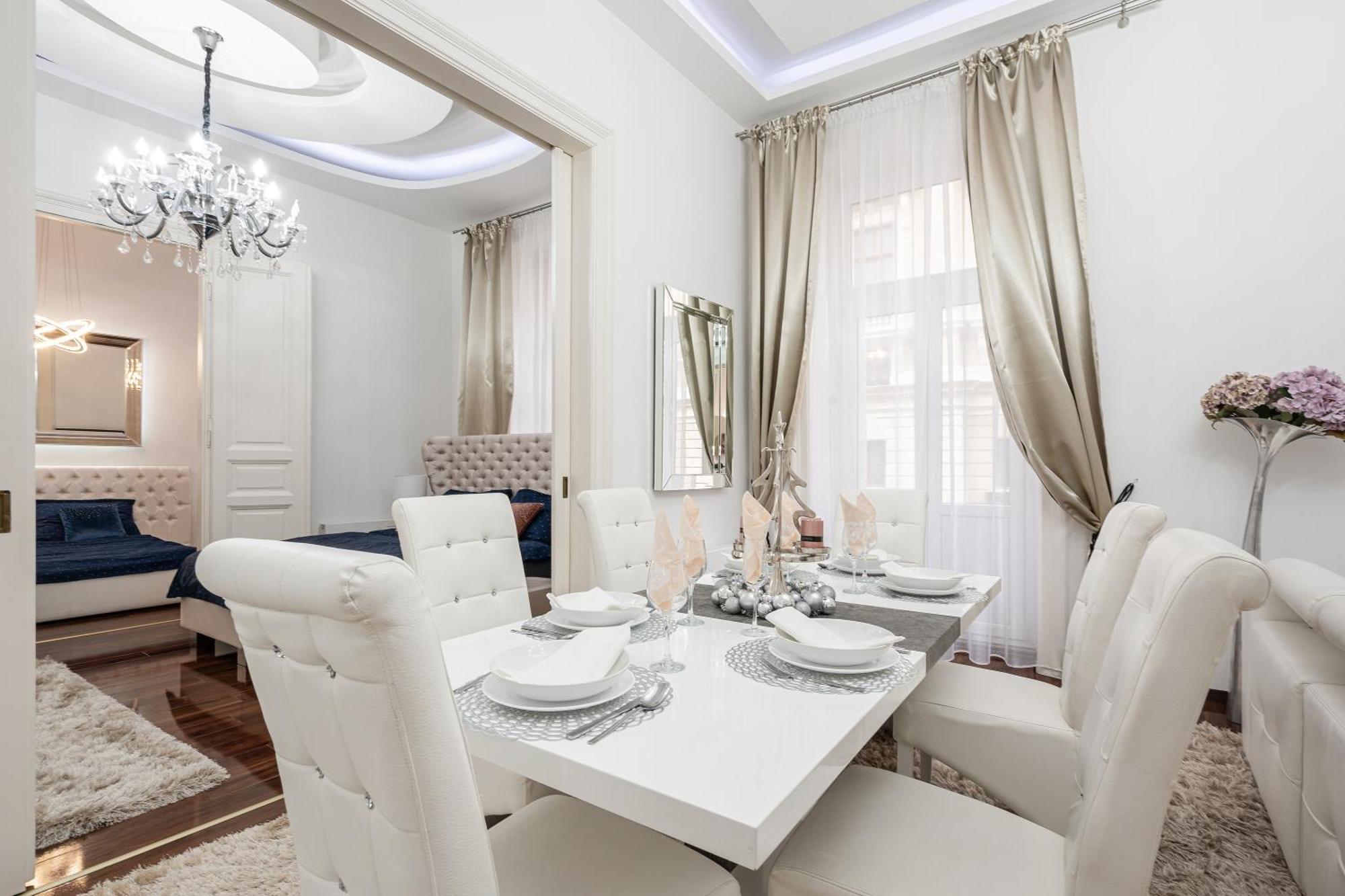 Opera Balkony Luxury Apartment With Free Parking Budapest Exterior photo