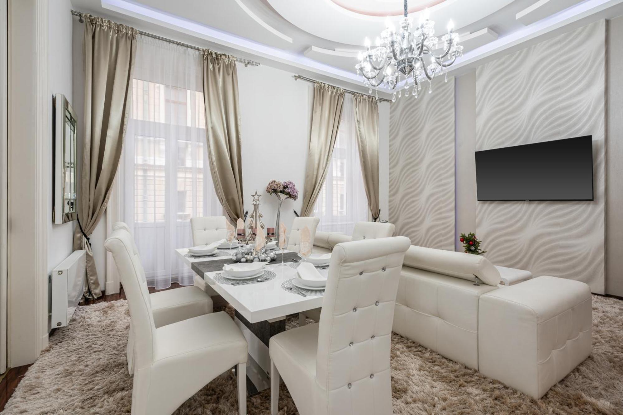 Opera Balkony Luxury Apartment With Free Parking Budapest Exterior photo