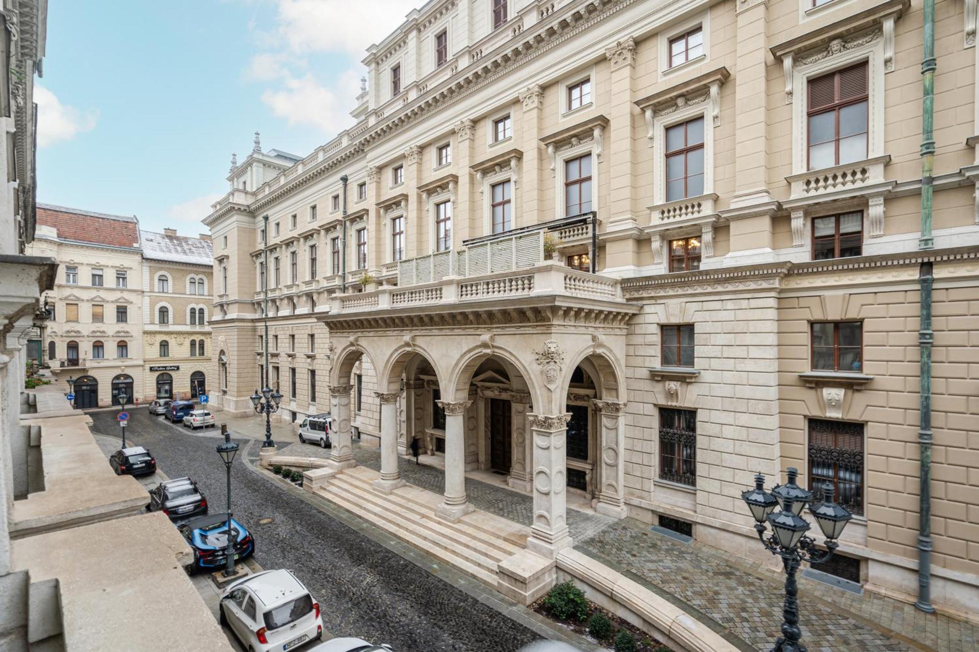 Opera Balkony Luxury Apartment With Free Parking Budapest Exterior photo